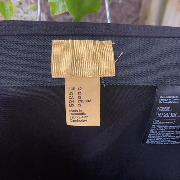 H&M Pencil Skirt - Picture 3 of 3